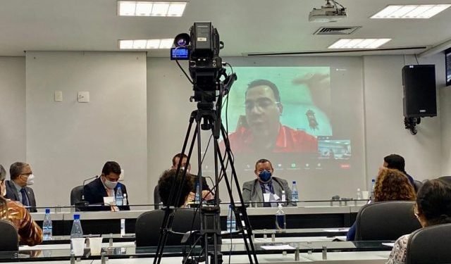 Wilker Barreto pede maior fiscalização às empresas de telefonia no interior