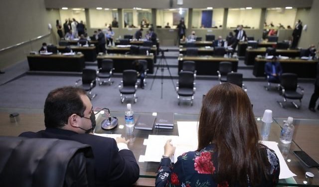 CPI da Saúde, combate à violência contra o idoso e retorno de Joana Darc foram destaques na Aleam