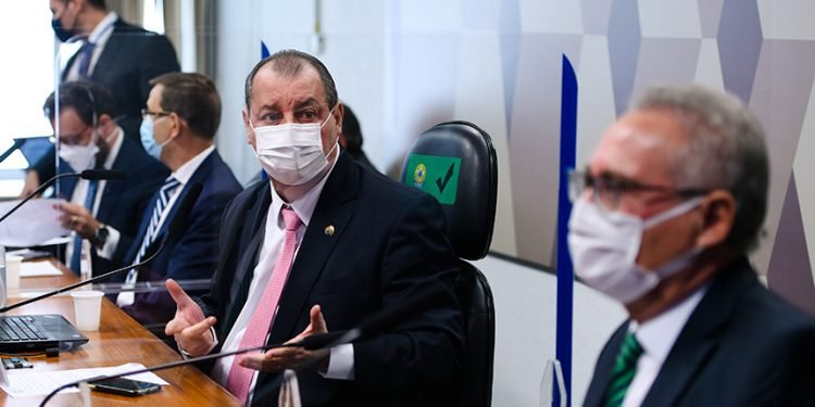 CPI deve ouvir na sexta empresário que denunciou corrupção na compra de vacina