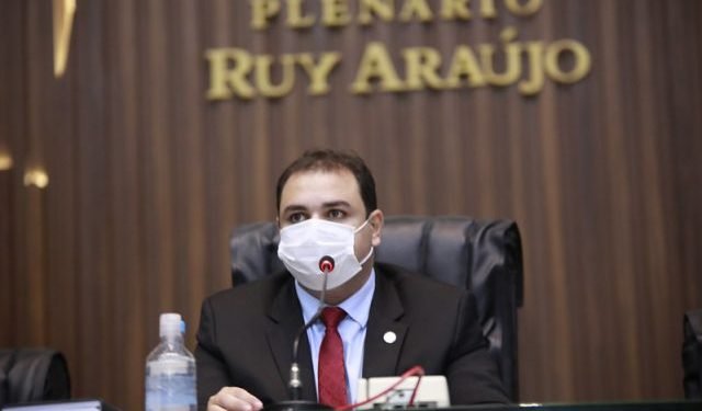 Presidente Roberto Cidade parabeniza ex-bispo de Tefé pela nova missão em Pernambuco