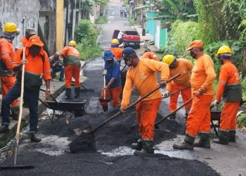Prefeitura revitaliza ruas do conjunto Ajuricaba, no bairro Alvorada