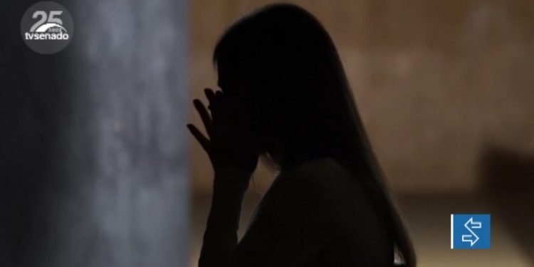 Vídeo: Projeto busca impedir constrangimento da vítima em julgamento de violência sexual