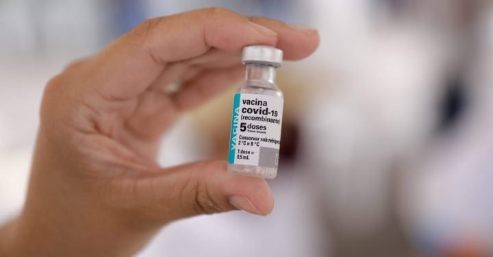 Vacinação contra a Covid-19 avança e prefeitura atende público de 53 anos