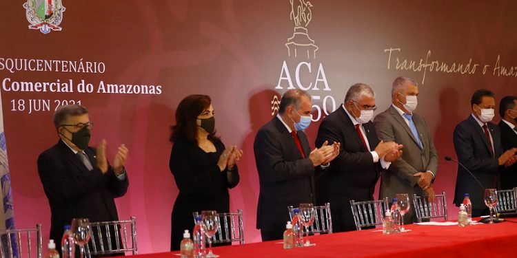 TJAM é homenageado em solenidade comemorativa pelos 150 anos da Associação Comercial do Amazonas