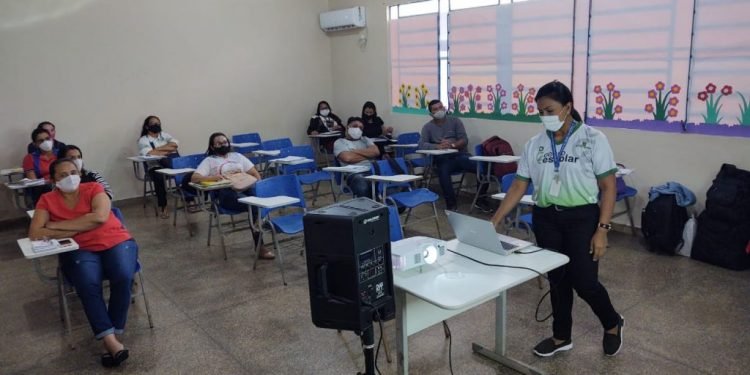 Escolas da rede estadual iniciam coleta de dados para Censo Escolar