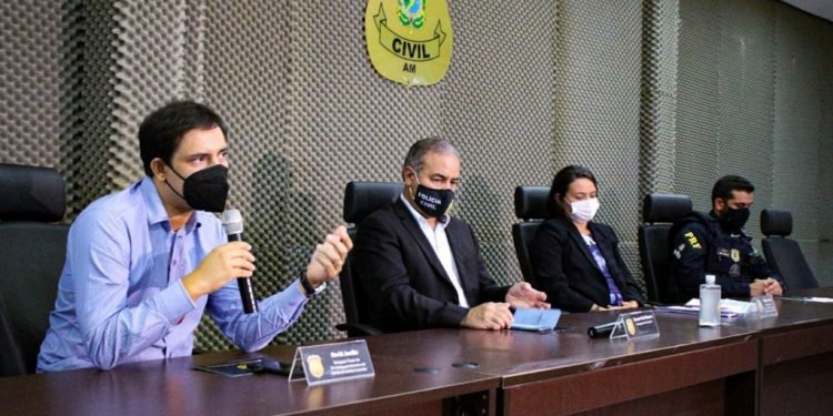 Em desdobramento da operação ‘Mão de Ferro’, Polícia Civil prende homem por vazar informações para facção criminosa