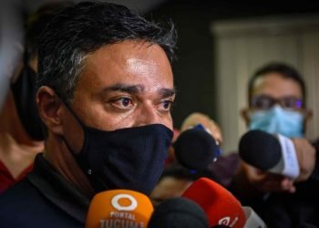 PC-AM deflagra ação e prende homem investigado por desviar R$ 1,8 milhão de instituição financeira