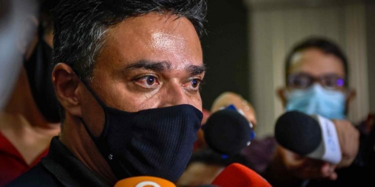 PC-AM deflagra ação e prende homem investigado por desviar R$ 1,8 milhão de instituição financeira