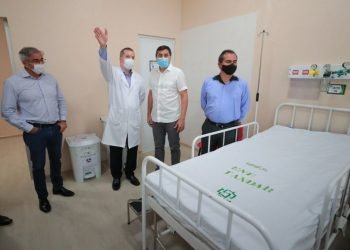 Wilson Lima entrega enfermaria para vítimas de AVC, subestação elétrica e estação de tratamento no HPS João Lúcio