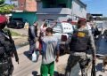 Durante operação “Mão de Ferro”, Polícia Militar realiza abordagens a pessoas e veículos na zona leste