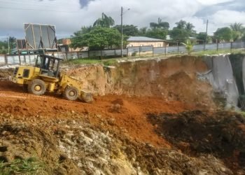 Governo do Amazonas avança na recuperação da orla de Japurá