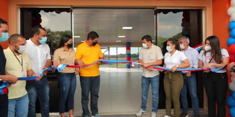 Em Parintins, Wilson Lima anuncia ampliação do terminal de passageiros do aeroporto Júlio Belém