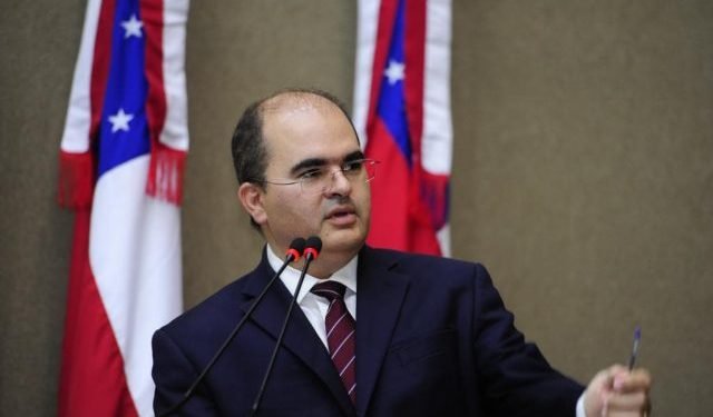 Aleam aprova projeto de Ricardo Nicolau que obriga ampla divulgação de serviços bancários gratuitos