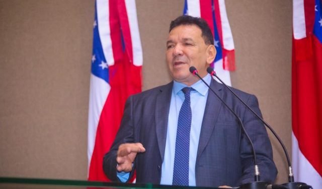 Deputado Tony Medeiros protesta contra corte de Emendas Impositivas que beneficiariam população do Amazonas