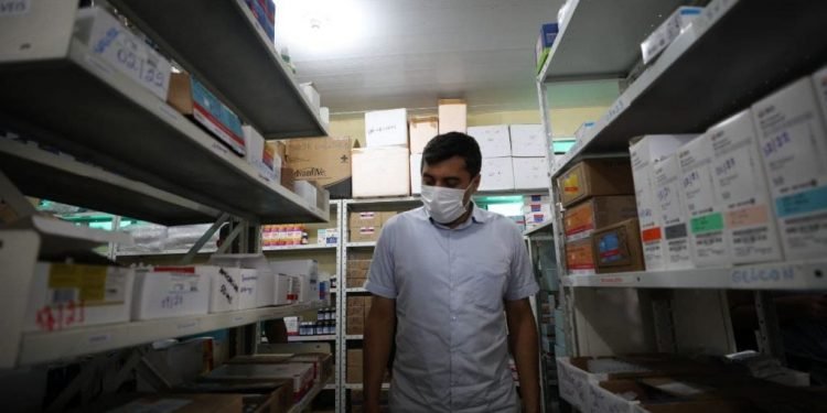 Em Boa Vista do Ramos, Wilson Lima visita hospital e anuncia investimentos