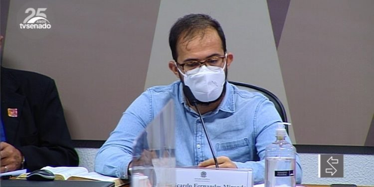 Vídeo: Irmãos Miranda confirmam na CPI que avisaram Bolsonaro sobre pressões para importação da Covaxin