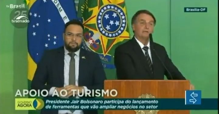 Vídeo: Senadores criticam fala de Bolsonaro sobre intenção de suspender uso de máscaras para vacinados