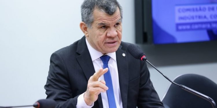 Comissão aprova proposta que regulamenta mercado de negociação de créditos de carbono