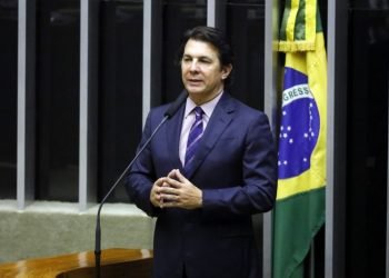 Governo defende novo regime de contratações; oposição teme precarizar serviço público