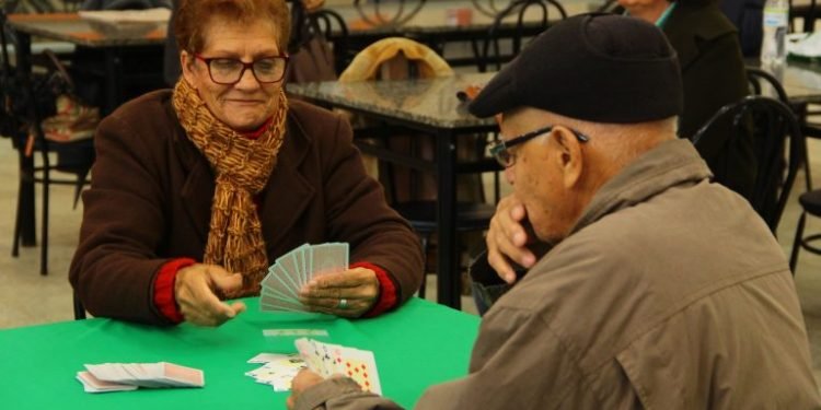 Comissão discute formas de se fortalecer instituições de idosos