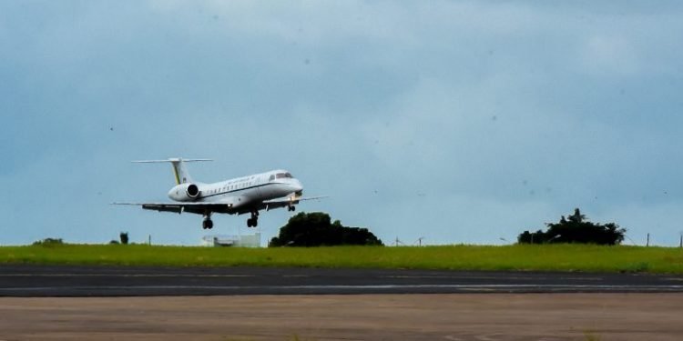 Comissão debate regras da Anac para concessão de transporte aéreo