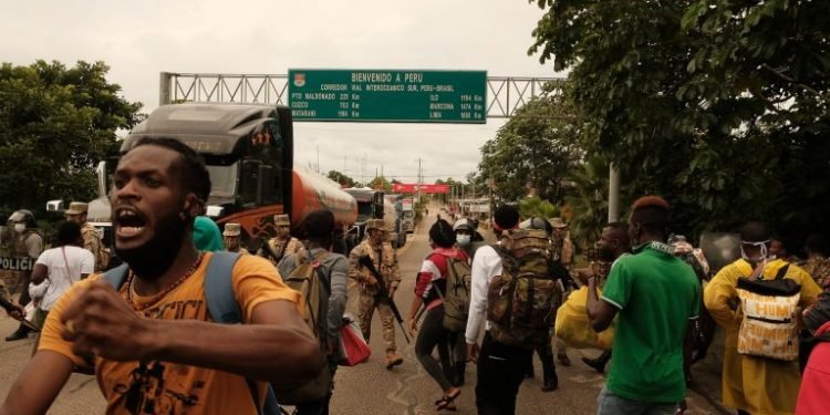Comissão debate crise humanitária na fronteira do Acre com o Peru