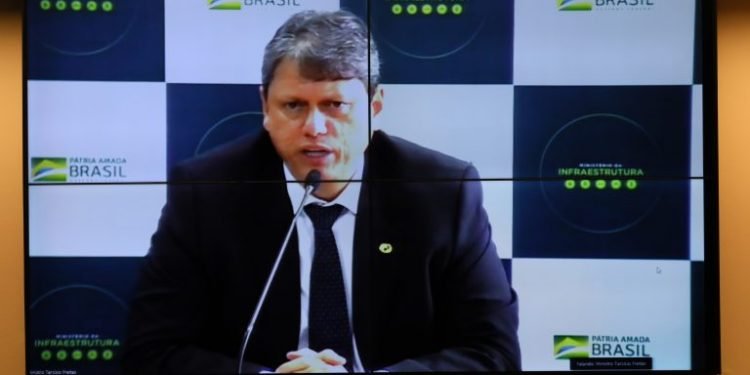 Ministro defende atual modelo de concessões na infraestrutura