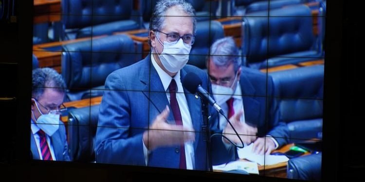 Relator defende punição por improbidade só a quem agir com dolo