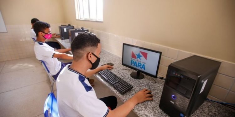 Câmara discute políticas para conectividade e inovação na educação