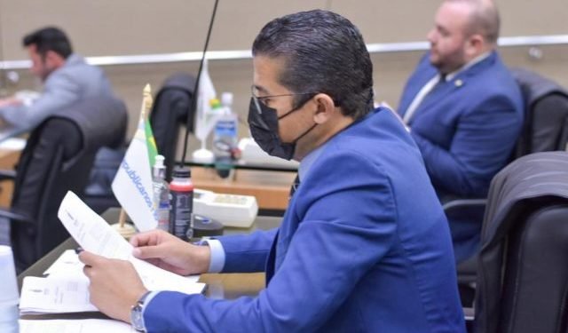 João Luiz inclui na LDO 2022 emenda que apóia ações que combatem violência contra mulheres