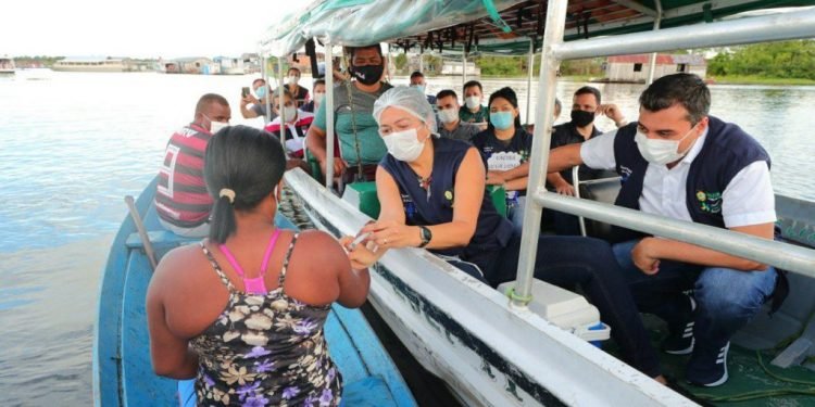 Wilson Lima destaca que 53 municípios vacinam toda população adulta com apoio do Governo do Amazonas