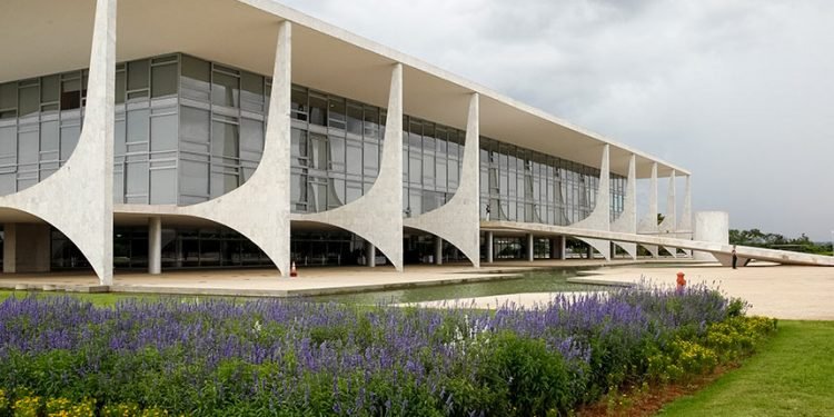 Governo veta projeto que assegurava repasses ao terceiro setor na pandemia