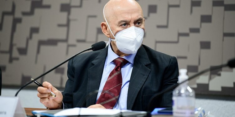 Confúcio vê sucesso da Comissão da Covid-19 no primeiro semestre