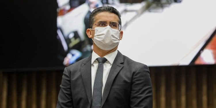 David Almeida confirma prorrogação do ‘Auxílio Manauara’ por mais três meses e amplia benefício para outras 410 famílias