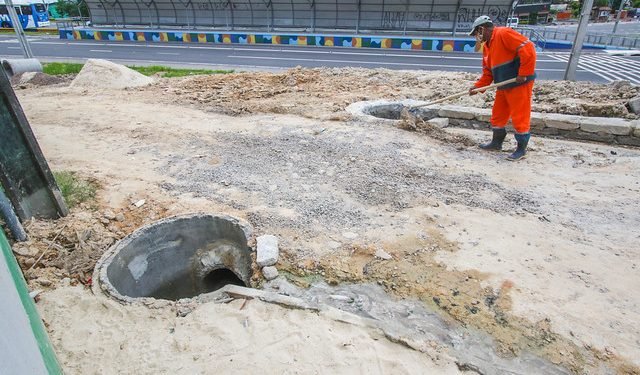 Prefeitura implanta rede de drenagem profunda na comunidade Parque Eduardo Braga