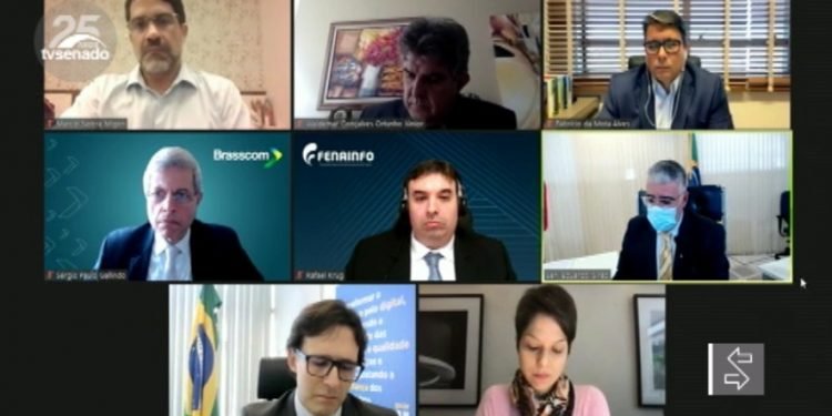 Vídeo: Inteligência artificial gera economia e reduz burocracia, dizem especialistas