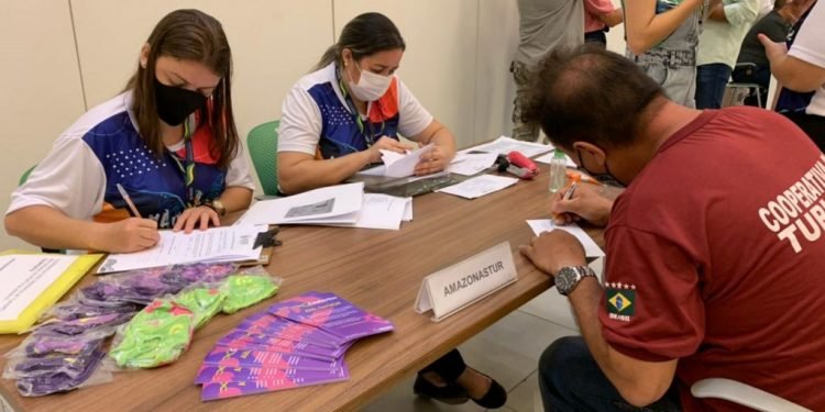 Amazonastur inicia entrega do cartão do Auxílio Estadual para profissionais do turismo na segunda-feira (19/07)