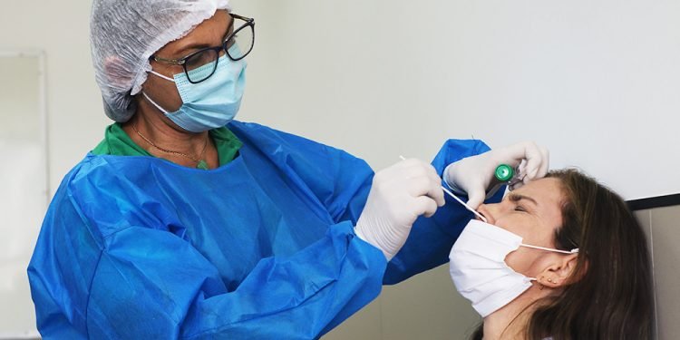 Vigilância em Saúde do Amazonas já realizou 3,6 mil testes de detecção de Covid-19 na educação pública e privada de Manaus