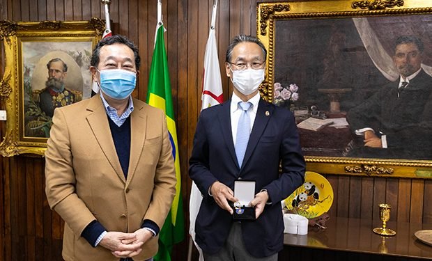 Presidente da Comissão de Relações Internacionais recepciona Cônsul do Japão em visita à Câmara Municipal de São Paulo
