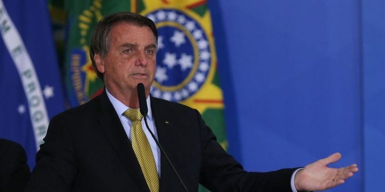 Bolsonaro diz que Mercosul precisa se abrir