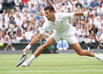 Novak Djokovic alcança 10ª semifinal em Wimbledon