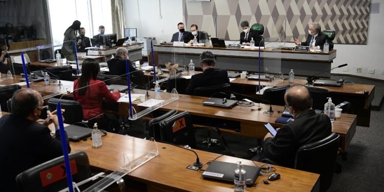 CPI estende quebras de sigilo fiscal até 2018