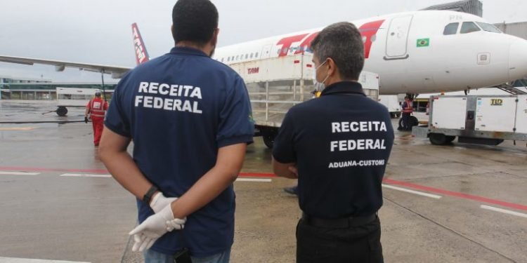 Projeto prevê liberação mais ágil de itens importados durante pandemia