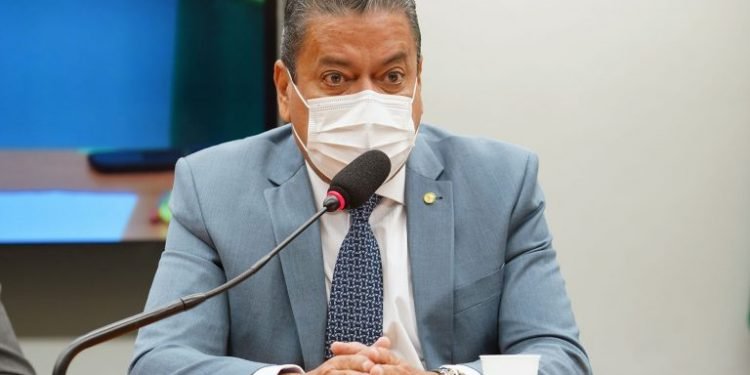 Instalada comissão especial sobre mudanças nos planos de saúde