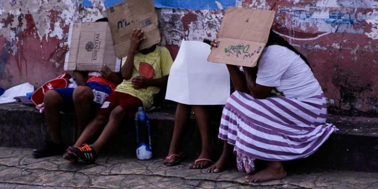 Comissões debatem oferta de implante contraceptivo pelo SUS; assista