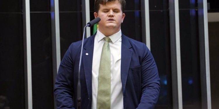 Comissão determina arquivamento de proposta sobre taxa de inscrição em escolas federais