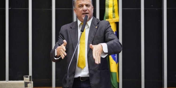 Conselho de Ética ouve testemunhas do deputado Boca Aberta nesta quarta; acompanhe
