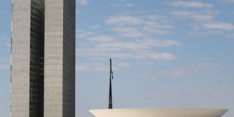 Aprovada lista de deputados para integrar a Comissão Representativa no recesso