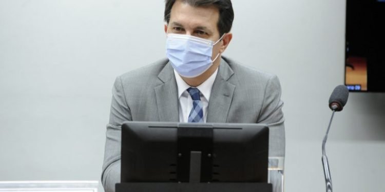 Oposição quer retirar cooperação com empresas da reforma administrativa