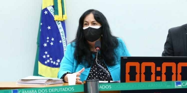 Comissão de Orçamento reúne-se para votar LDO; assista